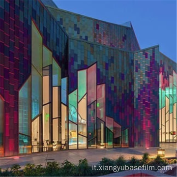 Pellicola decorativa iridescente con base riflettente per edificio arcobaleno